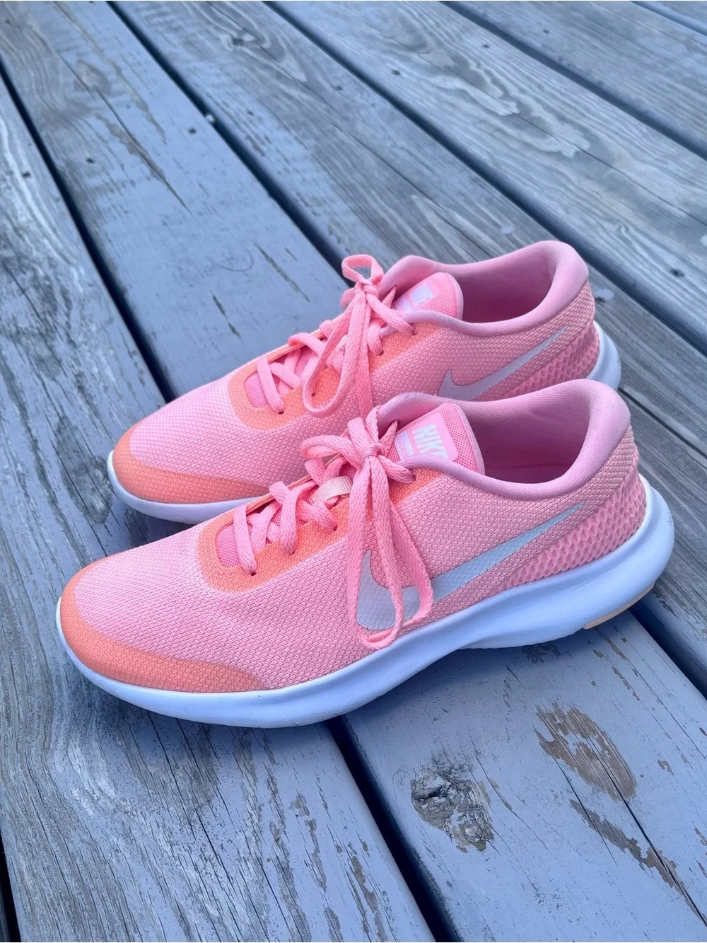 Nike Women’s Flex Tanjun RN Lightweight Running Shoes